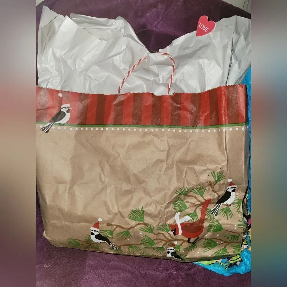 Surprise Handcrafted present box - Picture 8 of 10
